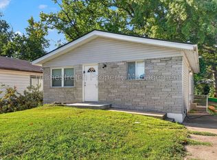12049 Larimore Rd, Saint Louis, MO 63138