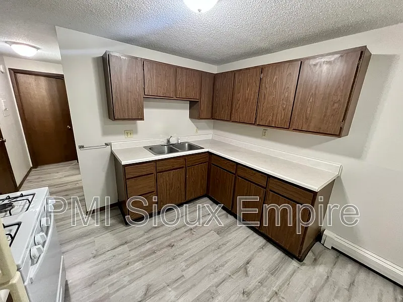 1 bed, 1.0 bath, 750 sqft, $725 — Photo 3