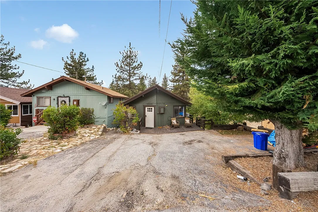2 bed, 1.5 bath, 856 sqft, $1,950 — Photo 3