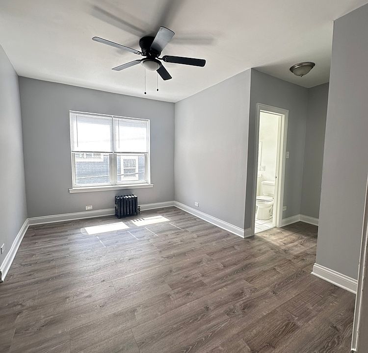 1st image of 4736 N Maplewood Ave