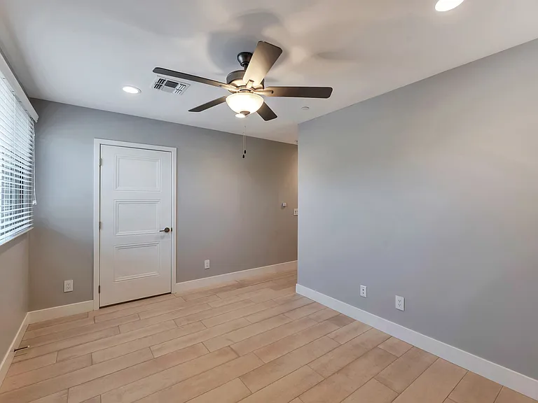 4525 N 40th St #9 — Photo 20