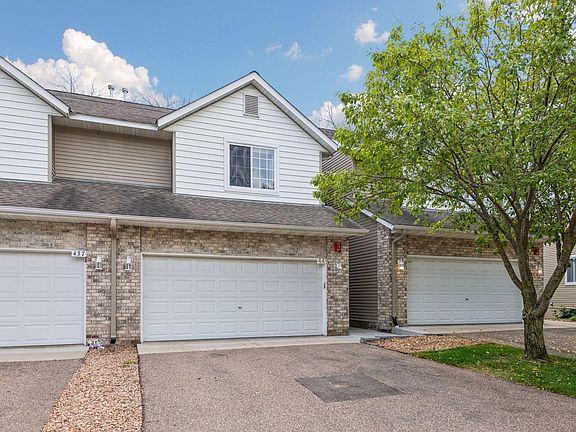 2nd image of 441 Pleasant Ln