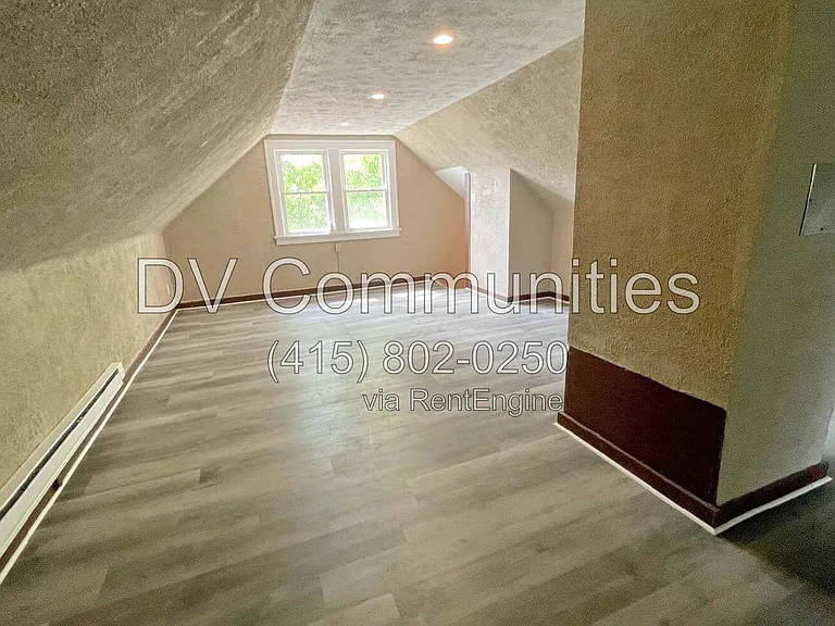 1666 Glenmont Rd #3 — Photo 3