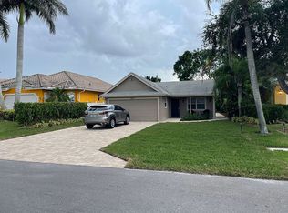 630 109th Ave N, Naples, FL 34108