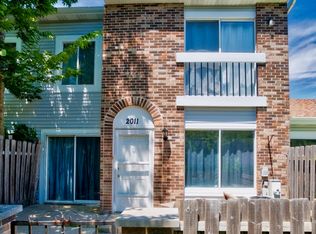 2011 Sudbury Dr, Hoffman Estates, IL