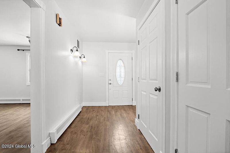 3rd image of 3091 New Scotland Road