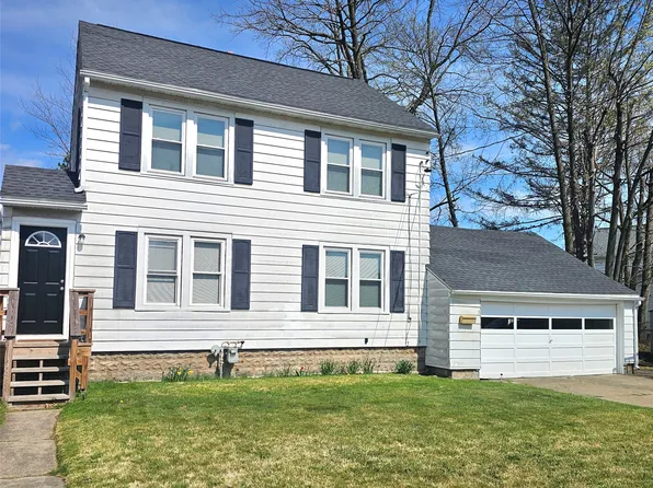 3 Banks Ave, Johnson City, NY 13790