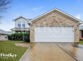 312 Heritage Dr, Crowley, TX 76036