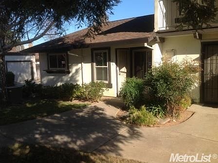 1st image of 2221 Bridlewood Dr