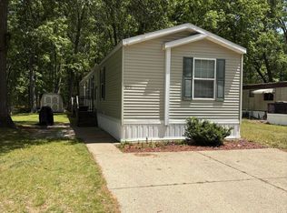 490 S Sunshine Ln, Muskegon, MI 49442