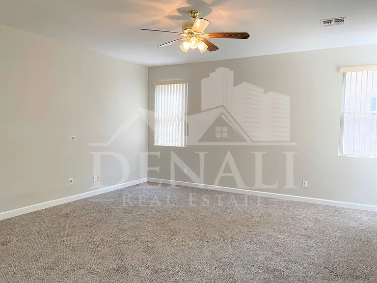 16247 W Jackson St — Photo 8