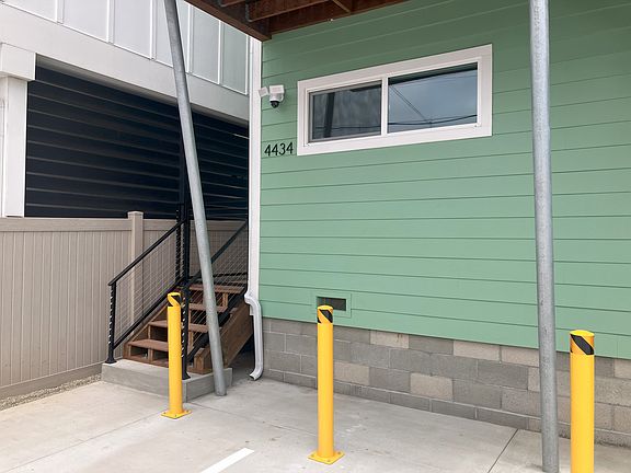 2nd image of 4434 Alabama St
