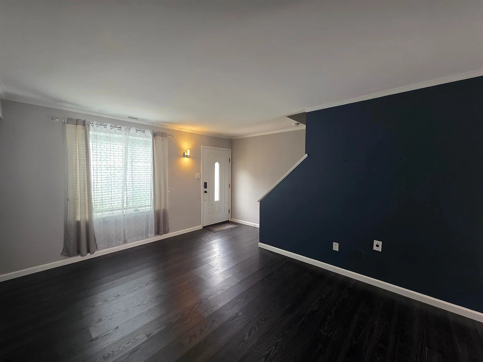 2 bed, 1.5 bath, 1000 sqft, $2,200 — Photo 2