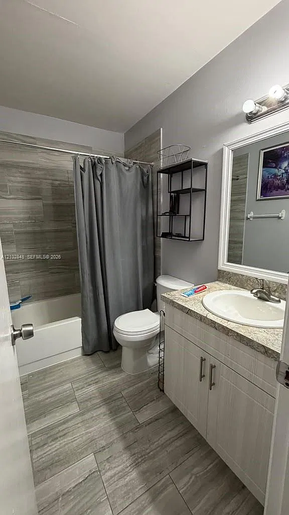 3 bed, 2.0 bath, 2062 sqft, $3,500 — Photo 4