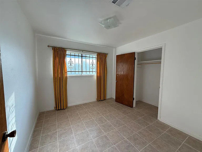 7325 Ley Rd — Photo 23
