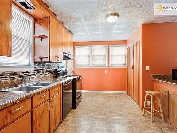 2nd image of 1426 N 26th St