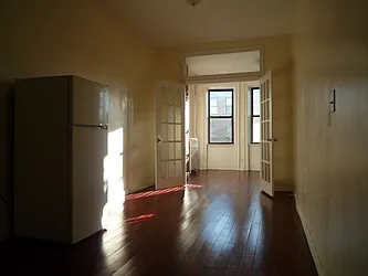 Rented by Urban Ambiance