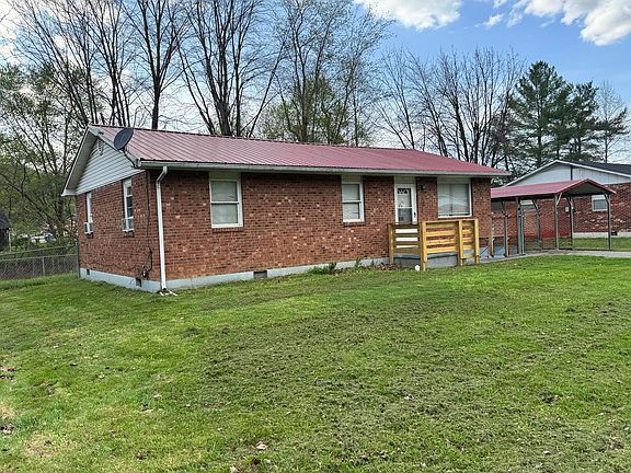 2nd image of 809 Boone Pl