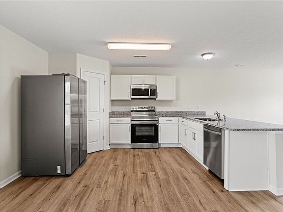 5th image of 101 Tarragon Way