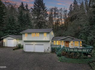 594 NE Newport Heights Dr, Newport, OR 97365