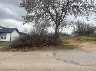 820 W Shepherd St, Denison, TX 75020