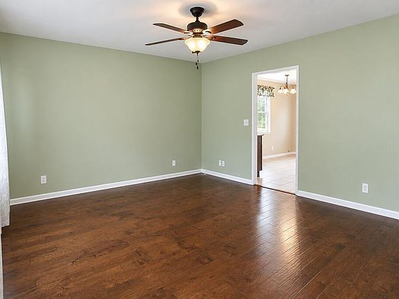 4th image of 1213 Farrand Ave