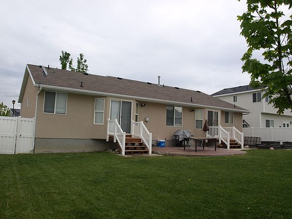 3rd image of 3352 S Green Spire Cir