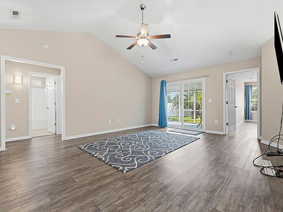 4th image of 154 Heath Dr.