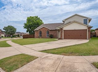 1402 Trevino Dr, Arlington, TX 76014
