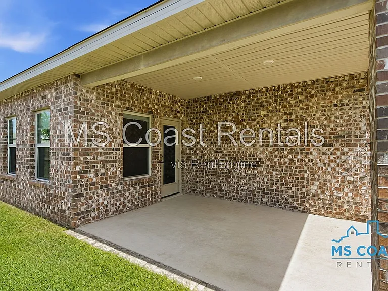 5543 Overland Dr — Photo 26