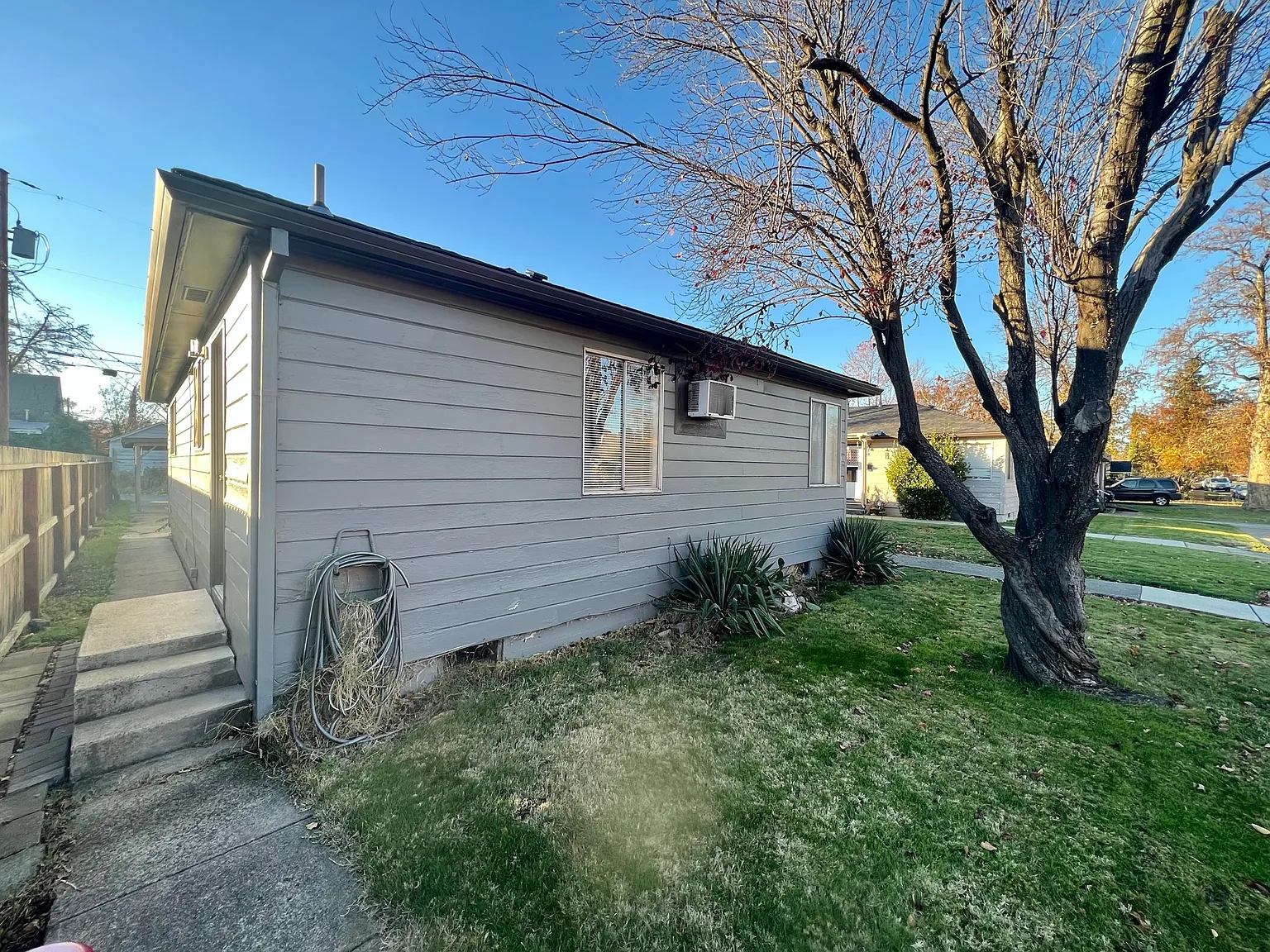 551, ID # 309 Marie Street - 1 — Photo 2