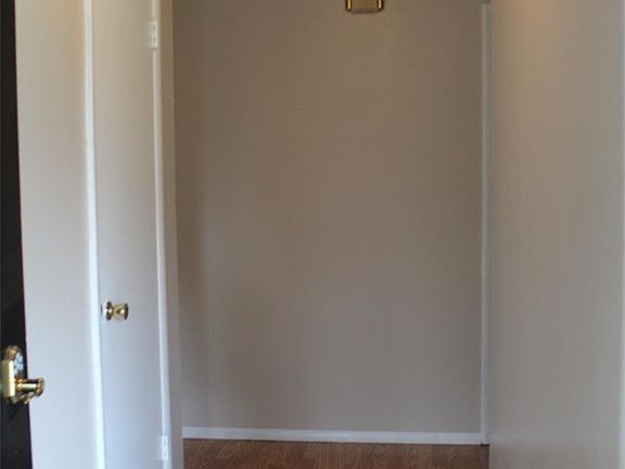 5th image of 1528 Red Bud Ln