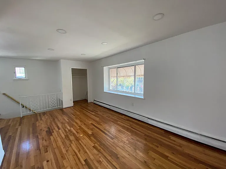 685 Jerome St #2 — Photo 11