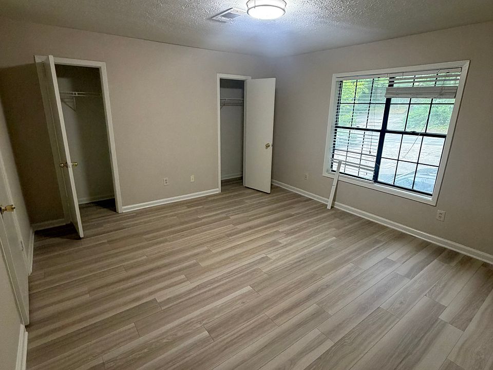2nd image of 3063 Destin Cir