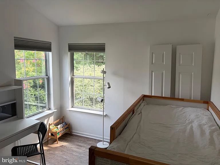 15618 Montview Dr — Photo 27