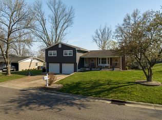 1208 Karen Ln, Washington, MO 63090