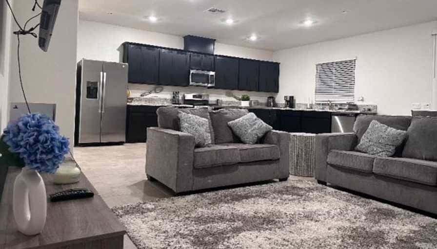 2nd image of 1331 Callison Way