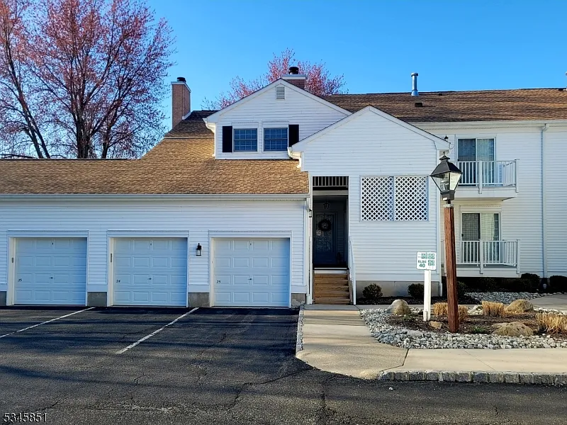23 Alexandria Way photo 1