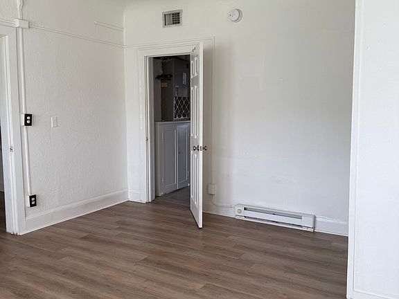 4th image of 919 N Grandview Ave APT 1