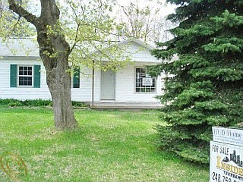2nd image of 2463 Pauline Dr