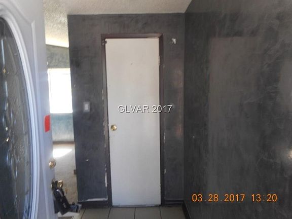 3rd image of 6217 Espinosa Ave