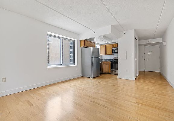3rd image of 63 Schermerhorn St APT 8C