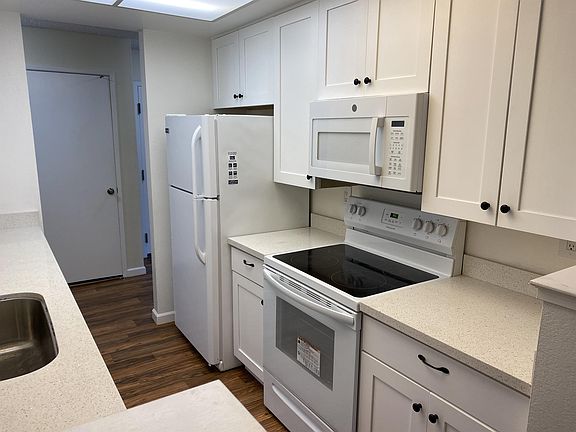 4th image of 780 Sea Spray Ln APT 306