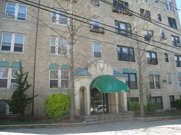 107 Kensington Ave APT 208, Jersey City, NJ 07304
