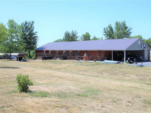 301 E Hickory St, Paris, MO 65275