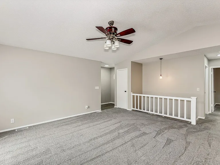 408 S Woodchuck Ln — Photo 3