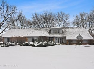 2025 Cheviot Dr, Inverness, IL 60010