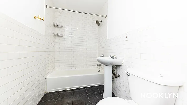 Rented by Nooklyn NYC LLC | media 5