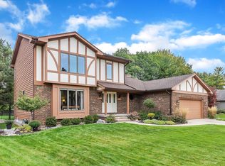 2236 Burcham Dr, East Lansing, MI 48823