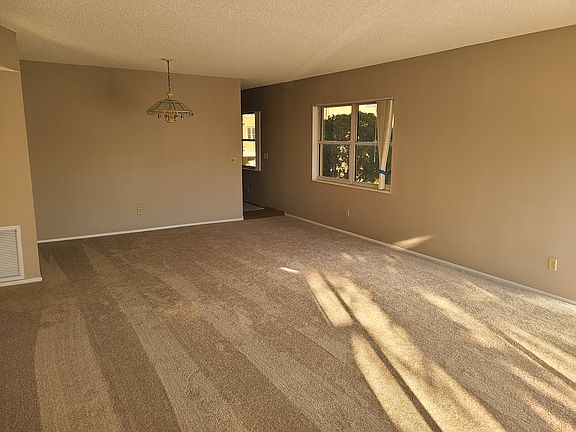 3rd image of 2402 Ecuadorian Way